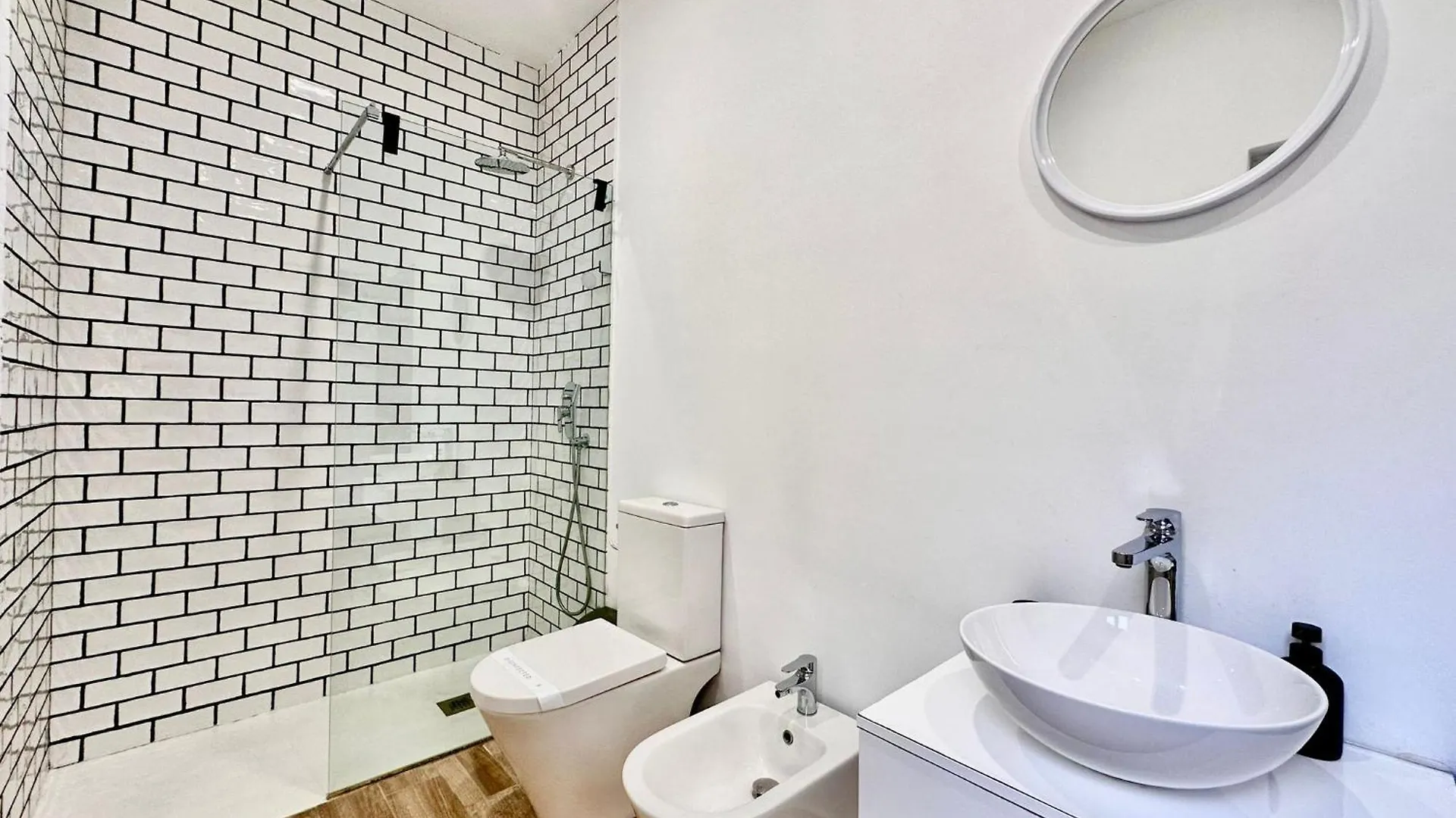 Apartment Lovely Retreat Off The Sea Front Gzira