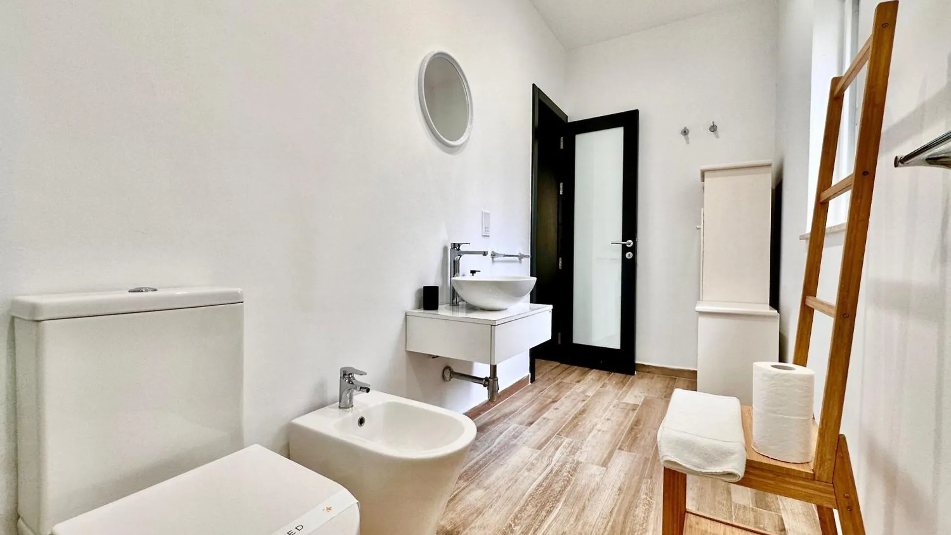 Lovely Retreat Off The Sea Front Gzira